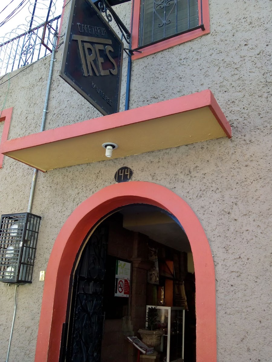 Cafeteria Tres