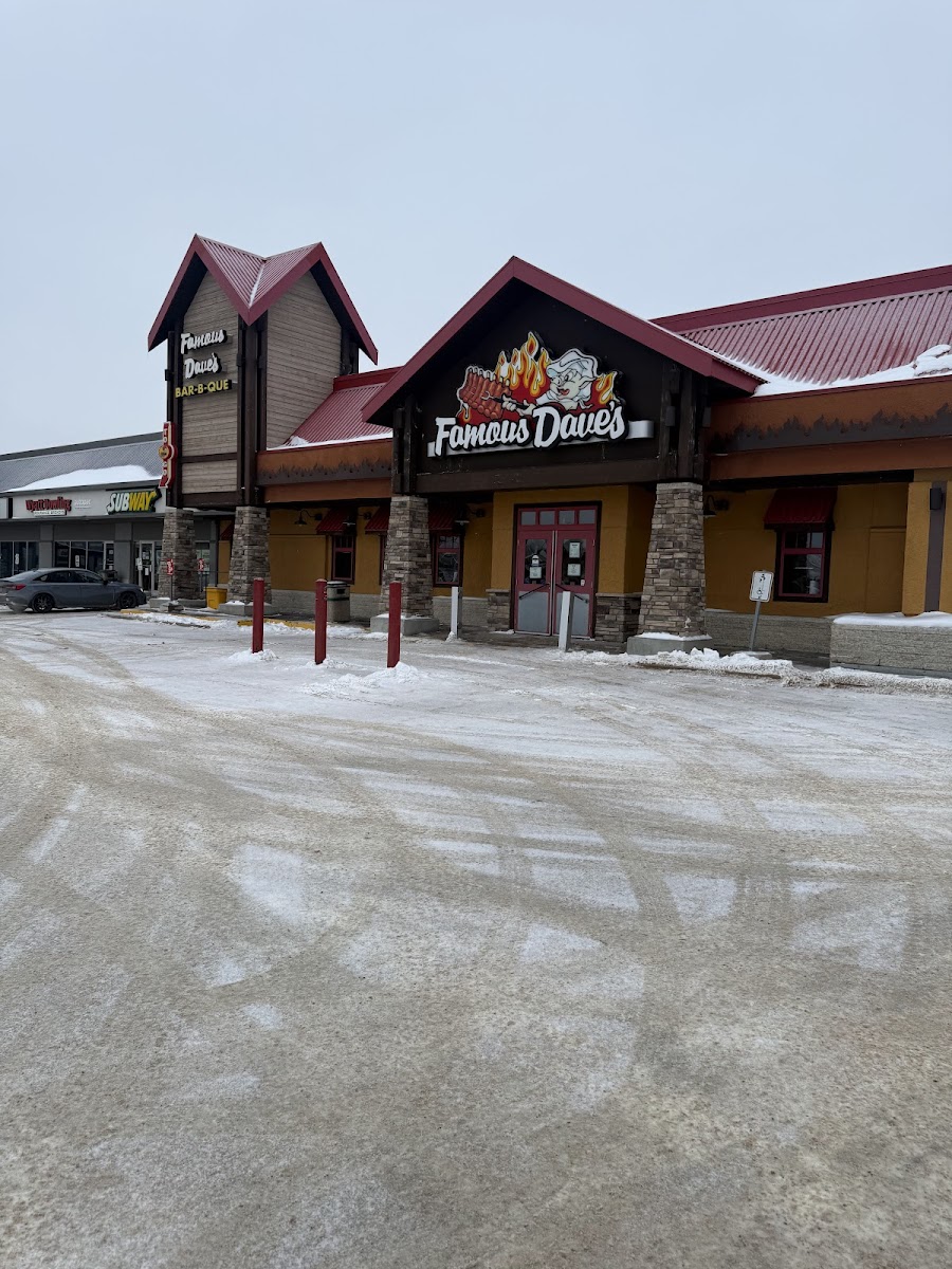 Famous Dave's Bar-B-Que