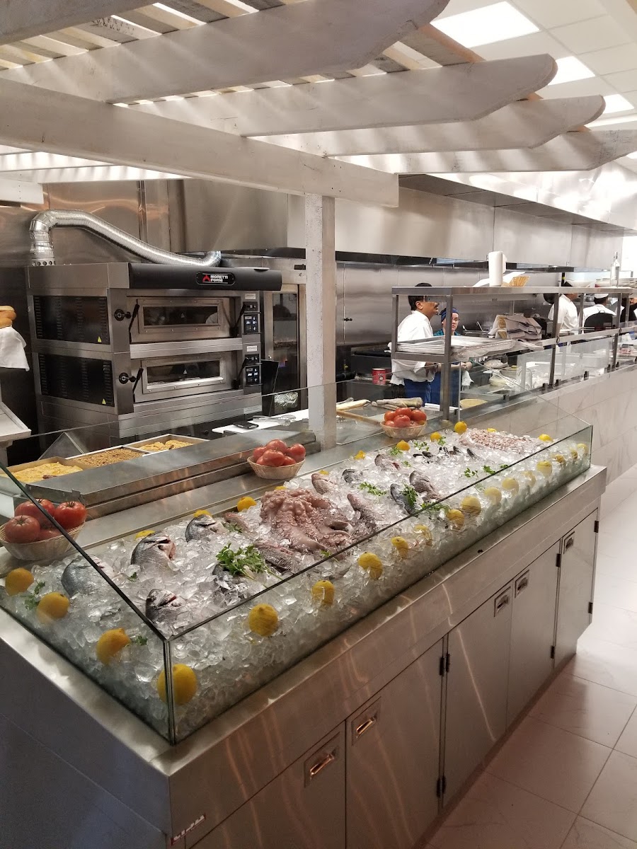 Floga Estiatorio And Event Space
