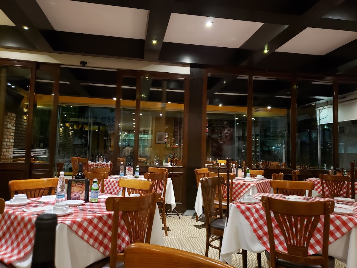 Gino's