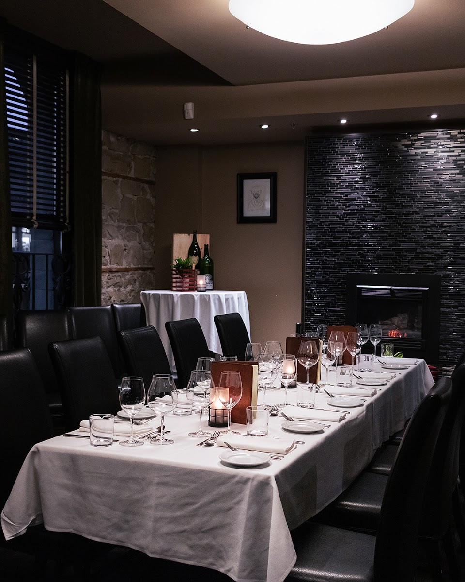 Murrieta's West Coast Bar & Grill